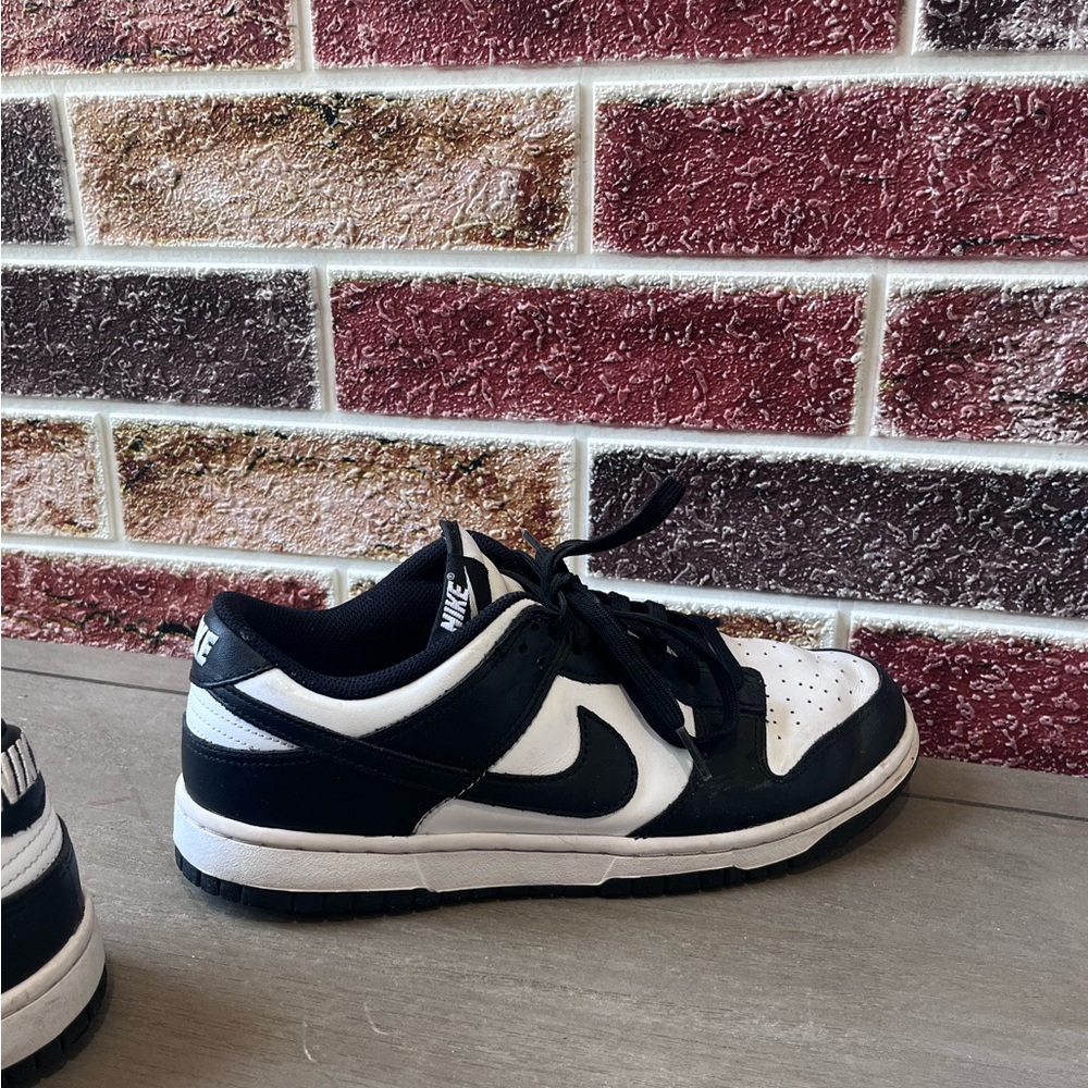 Nike Black and White Sneakers - Picture 7 of 10